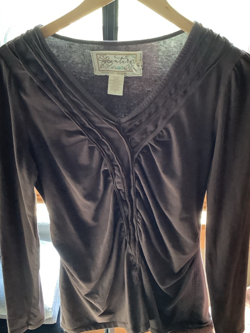 Aventura Women's Long Sleeve V-Neck Top in Dark Brown organic cotton